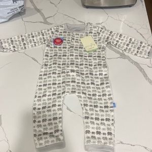 Magnetic Me simply. NWT. 0-3 months.